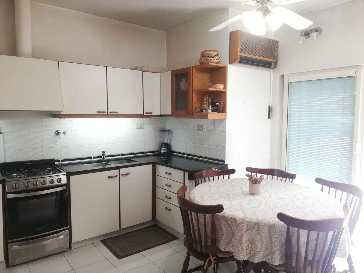 VENTA DE CASA 5 AMB C/COCHERA QUILMES CENTRO 5