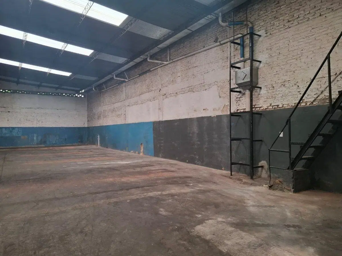 ALQUILER DEPÓSITO 350 MTS. - LANUS OESTE 4