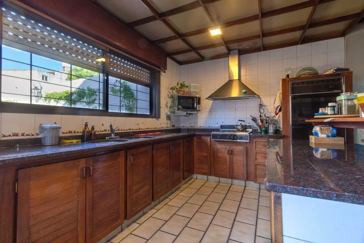VENTA CASA 4 DORMITORIOS JARDÍN QUINCHO DON BOSCO 2