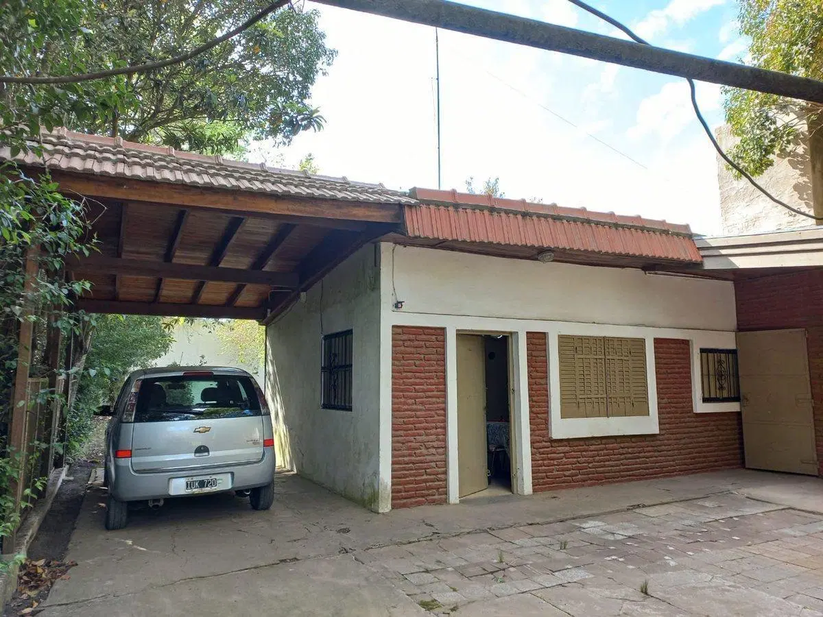 VENTA CASA 3 AMB EN LOTE DE 1000 Mts. -  CHASCOMÚS 3