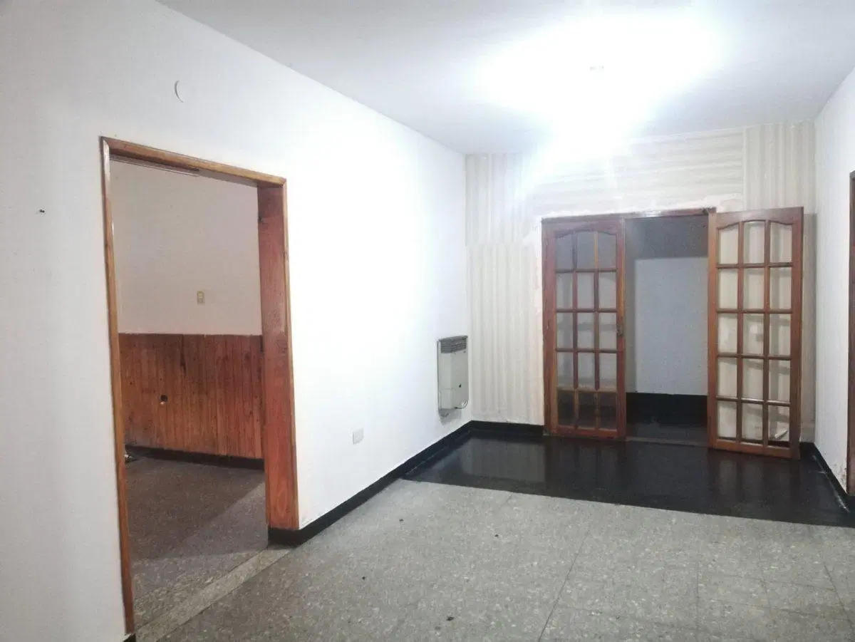 VENTA DE CASA 6 AMB REMEDIOS DE ESCALADA-LANUS 3