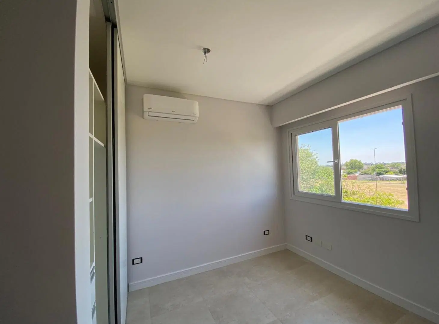 VENTA TRIPLEX A ESTRENAR C/COCHERA Y TERRAZA 5