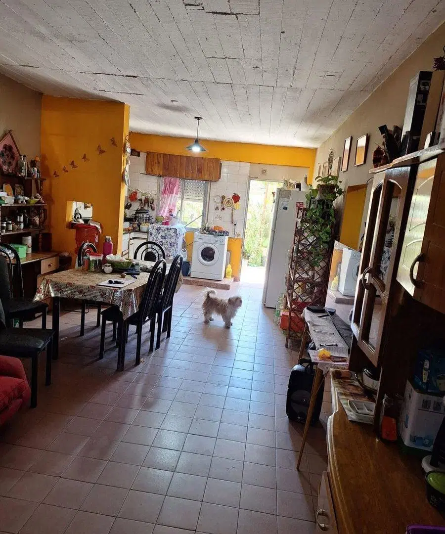 VENTA TERRENO CON 3 DEPARTAMENTOS, EZPELETA 4