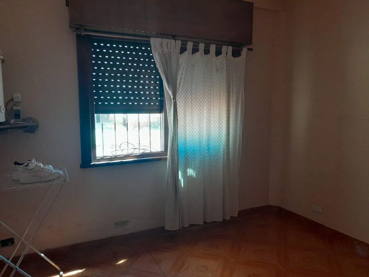CASA 4 AMB. CON JARDÍN - APTO CRÉDITO- POMPEYA 5