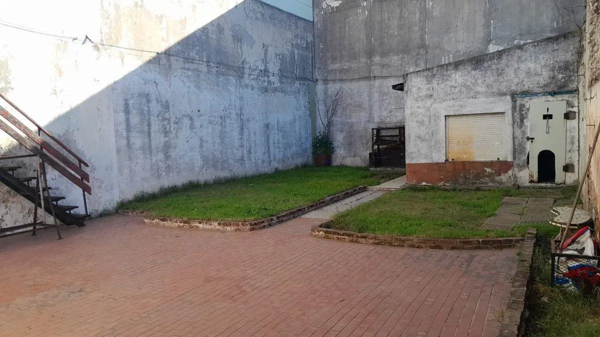 CASA 4 AMB. CON JARDÍN - APTO CRÉDITO- POMPEYA 4