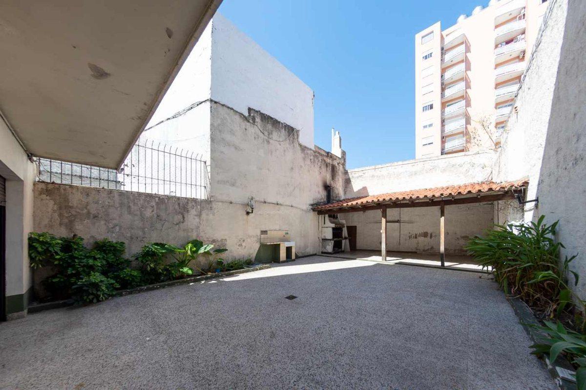 VENTA Depto. 5 Amb. Tipo CASA /A.CREDITO-CHACARITA
