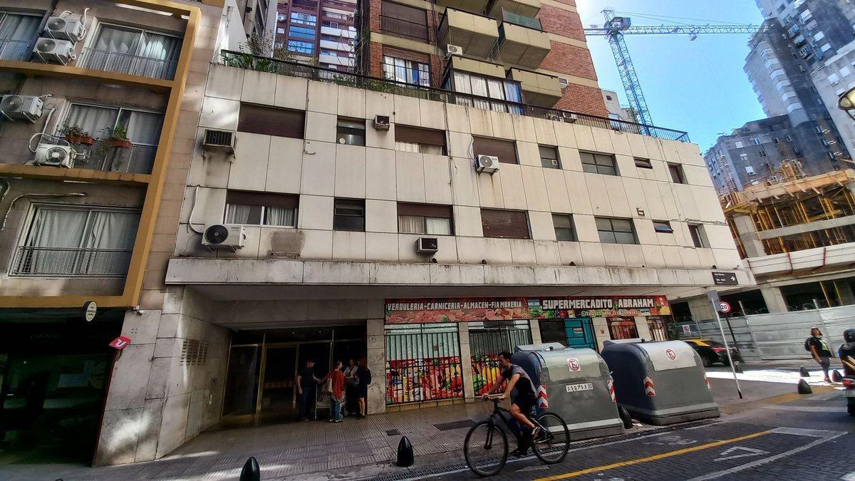 VENTA DEPTO. 2 AMBIENTES, GRAN PATIO / RETIRO.