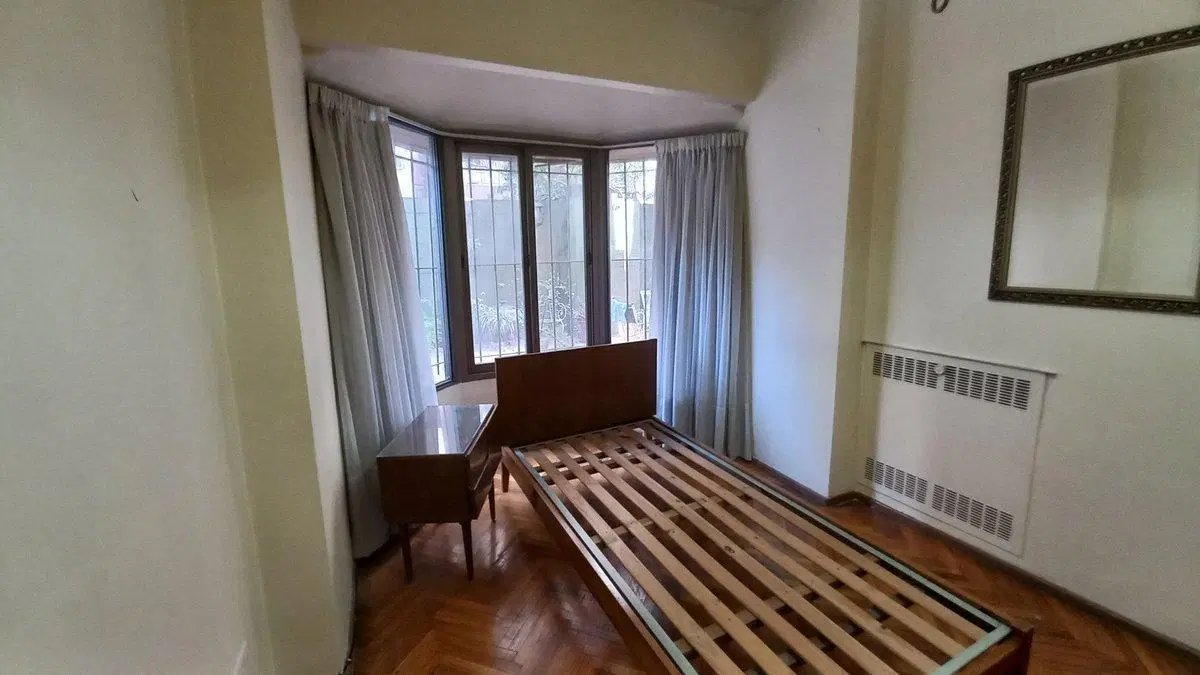 VENTA DEPTO. 2 AMBIENTES, GRAN PATIO /  RETIRO. 3