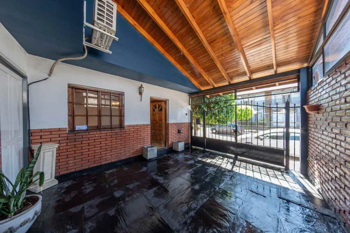VENTA PH 5 AMB AL FRENTE CON PATIO Y COCHERA 4