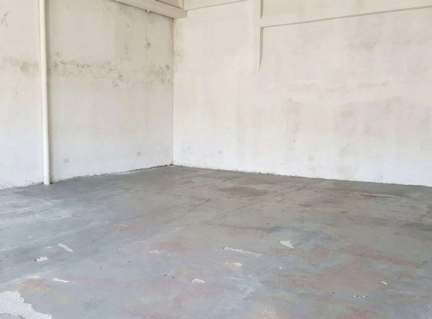 VENTA LOCAL SOBRE AVENIDA - LANÚS - A MTS ESTACIÓN 2