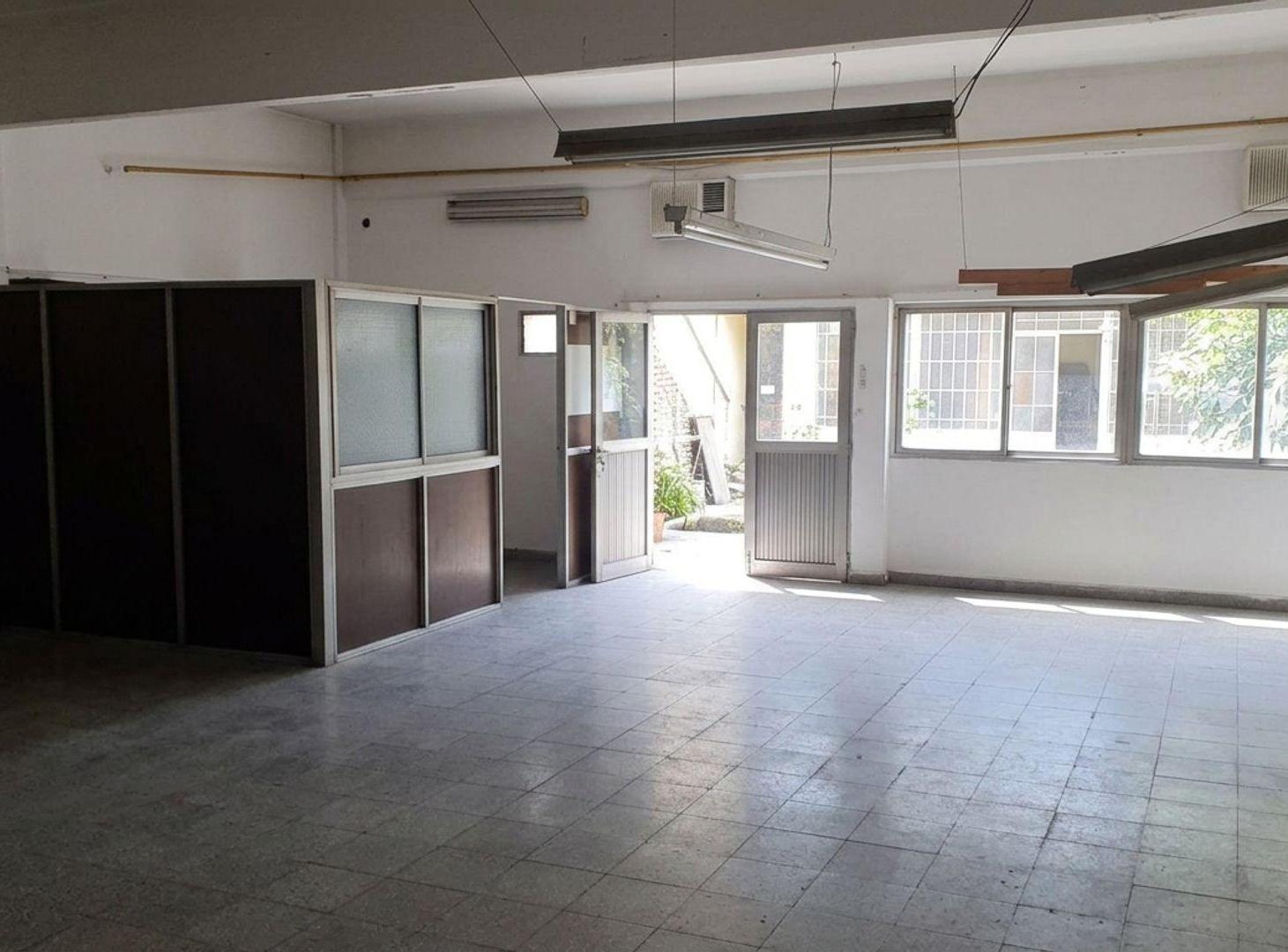 VENTA LOCAL SOBRE AVENIDA - LANÚS - A MTS ESTACIÓN
