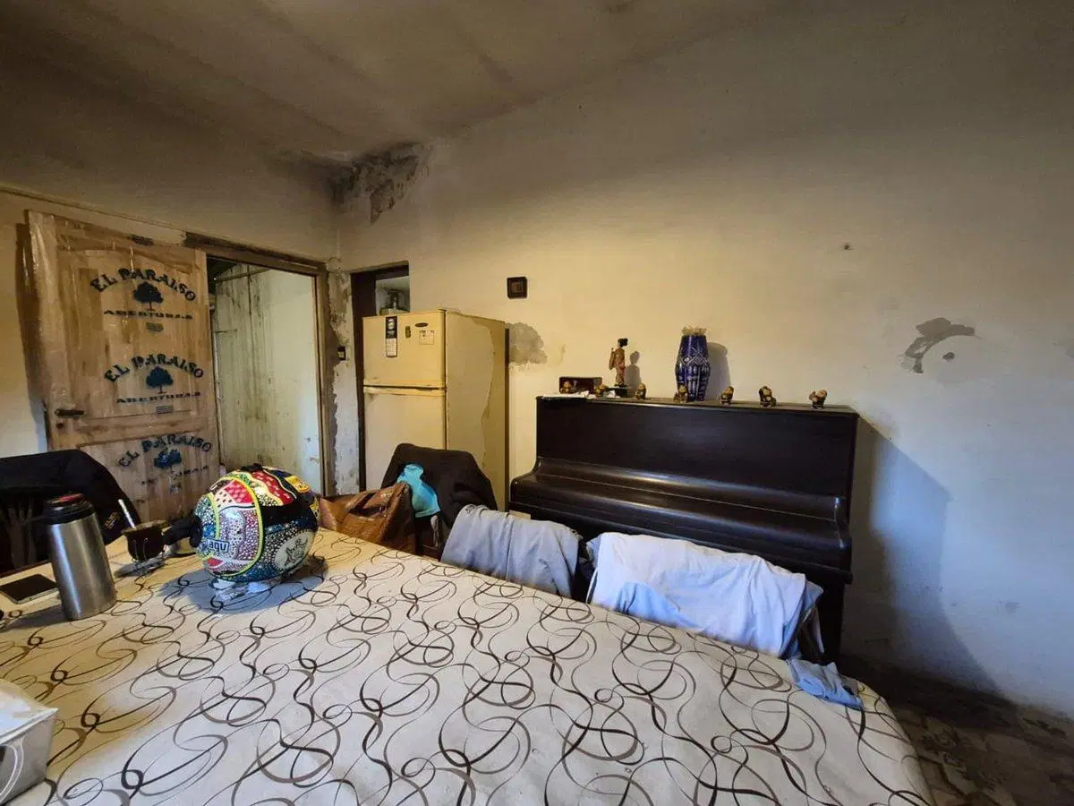 VENTA CASA 4 AMB-FONDO LIBRE- 272 M2- 3