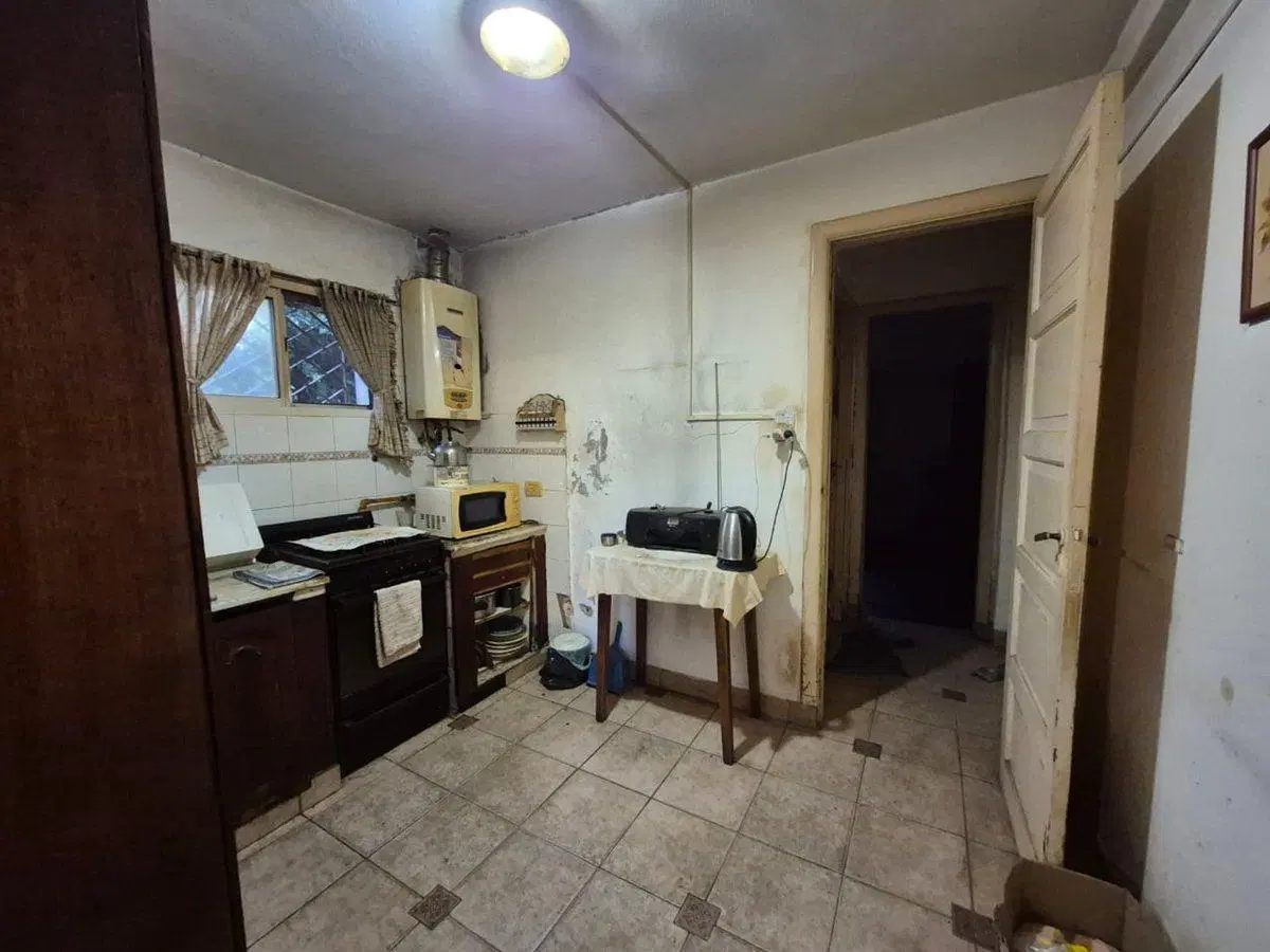 VENTA CASA 4 AMB-FONDO LIBRE- 272 M2- 4