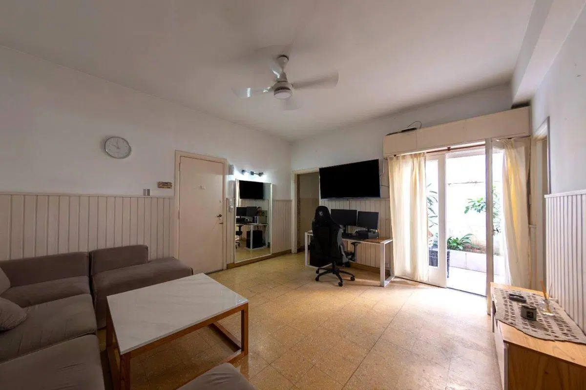 VENTA PH 3 AMBIENTES CON PATIO EN LANUS ESTE 2