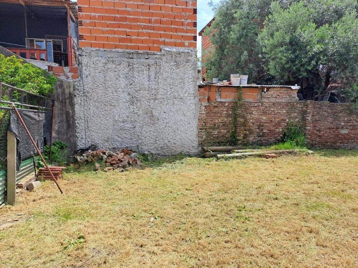 VENTA LOTE DE 320 Mts totales  – LANÚS ESTE 4