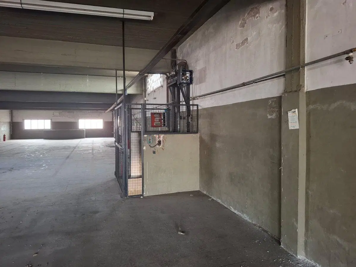 GALPÓN 850 METROS - LANUS OESTE 5
