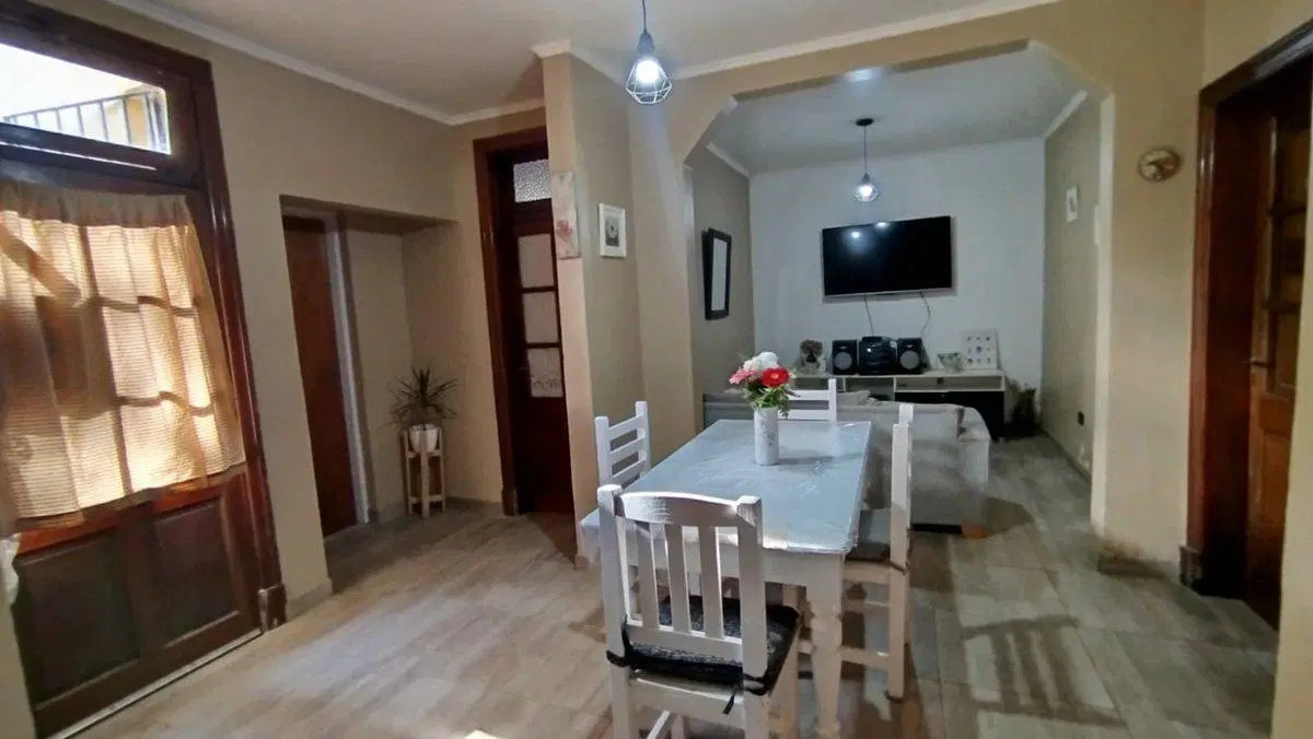 VENTA CASA 4 Amb. C/ PARQUE- 280m - LANUS ESTE 4