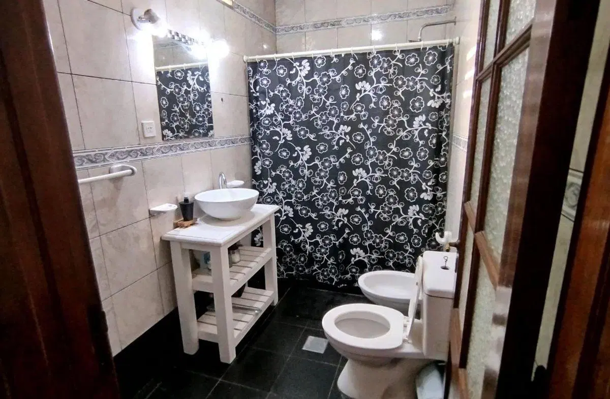 VENTA CASA 4 Amb. C/ PARQUE- 280m - LANUS ESTE 3