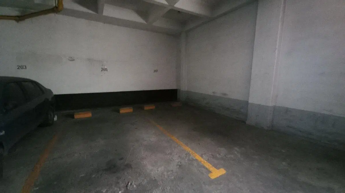 VENTA AMPLIA COCHERA BARRIO MONSERRAT/ZONA CENTRO 3