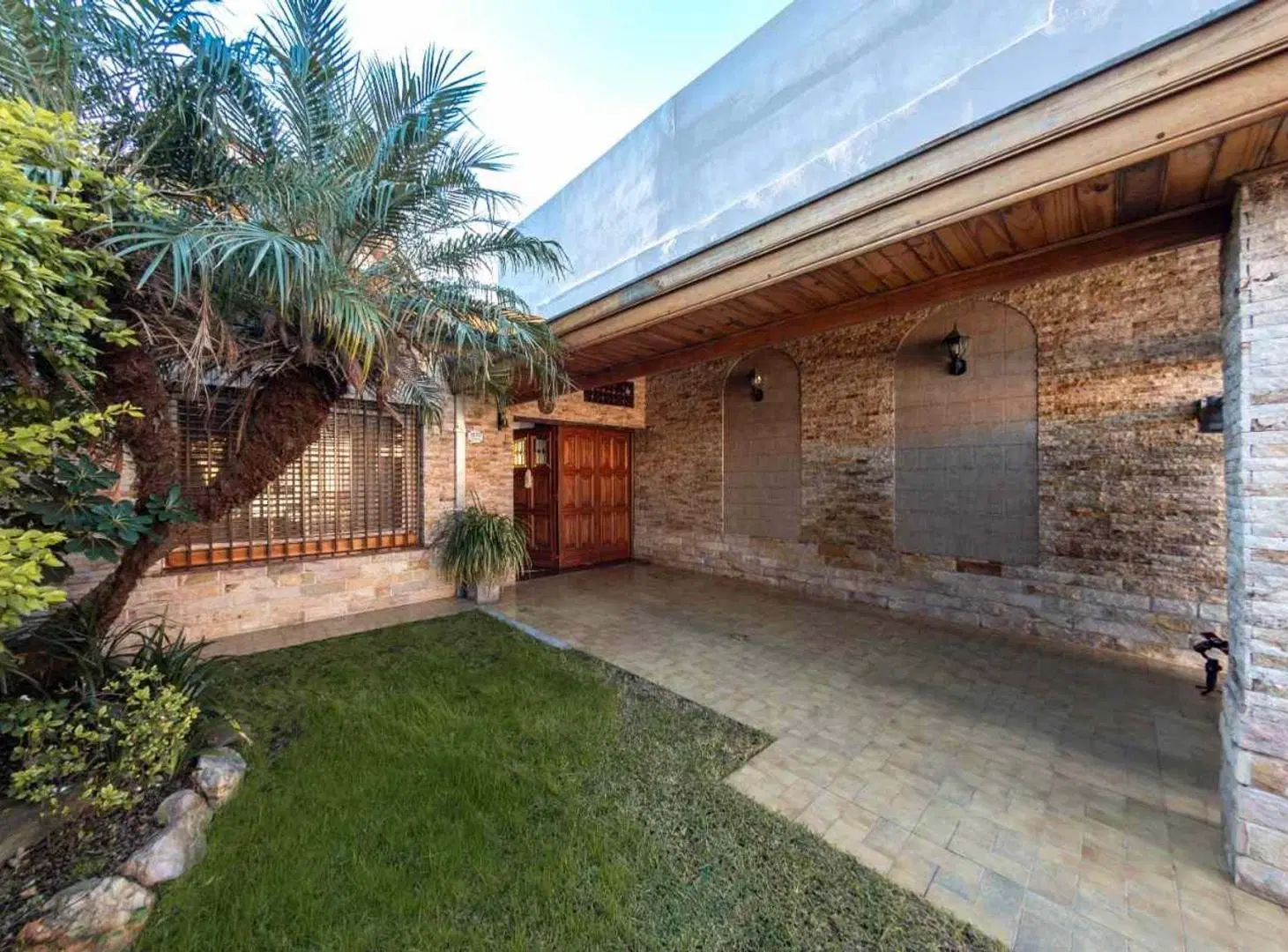 VENTA CASA 3 AMB COCHERA, QUINCHO Y PARQUE LANÚS 3
