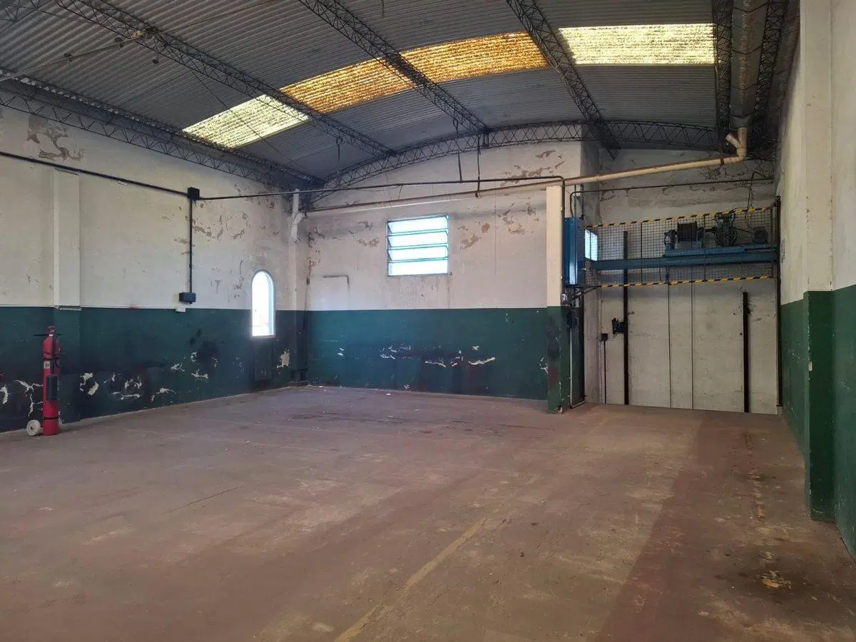VENTA GALPON 1200 MTS.  - LANÚS OESTE 3