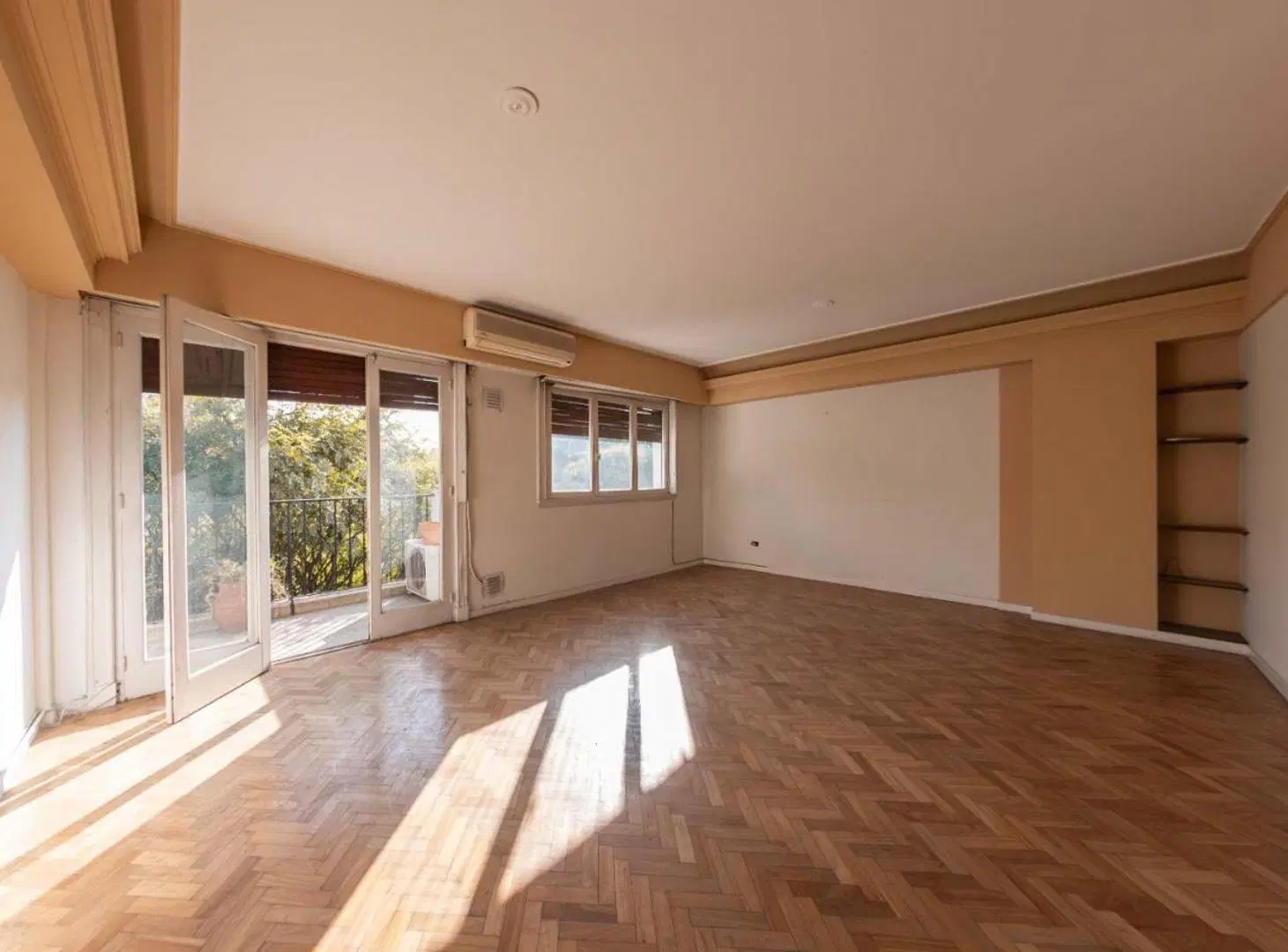 VENTA , DEPARTAMENTO 4AMB CON BALCÓN AL FRENTE 4