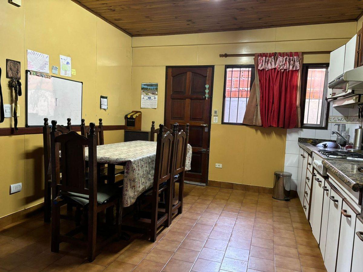 Foto de CASA 3 DORMITORIOS - GERLI, imagen 1