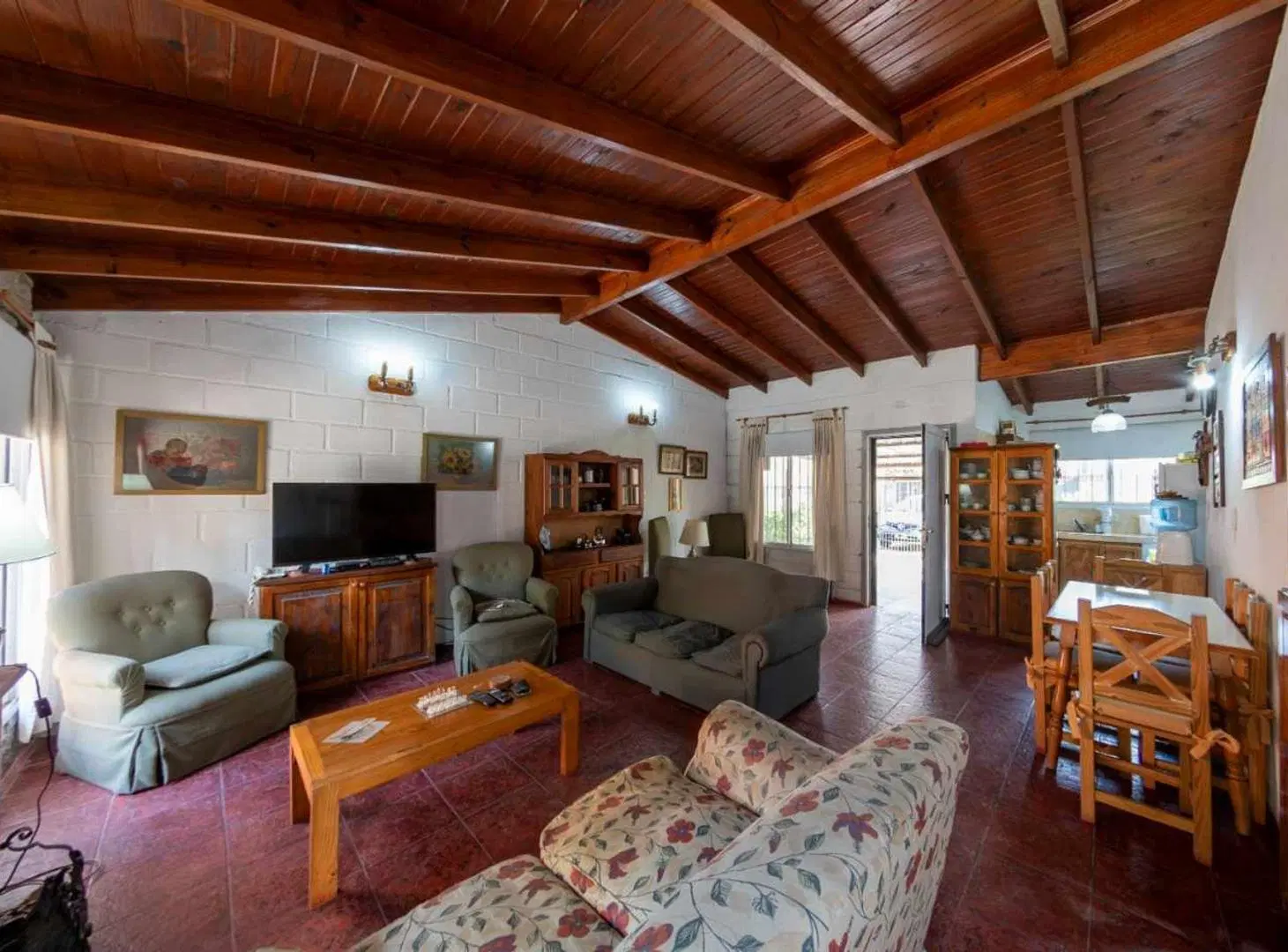 VENTA CASA 3 AMB.- APTO CREDITO-PILETA- BURZACO. 3
