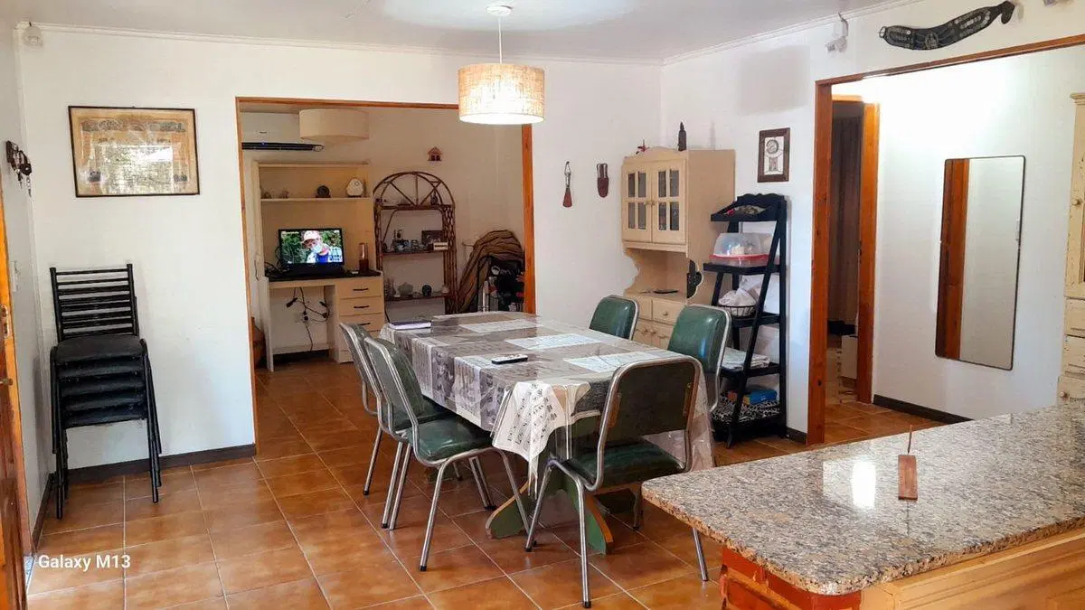 VENTA-CASA C/PARQUE 1400m2 Y PILETA-CHASCOMÚS 3