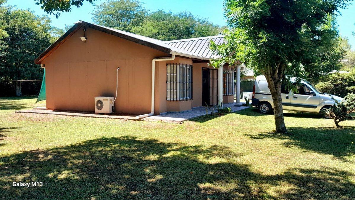 VENTA-CASA C/PARQUE 1400m2 Y PILETA-CHASCOMÚS