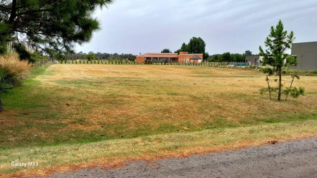 VENTA-LOTE 1750 M2-BARRIO EL MIRADOR-CNEL BRANDSEN 3