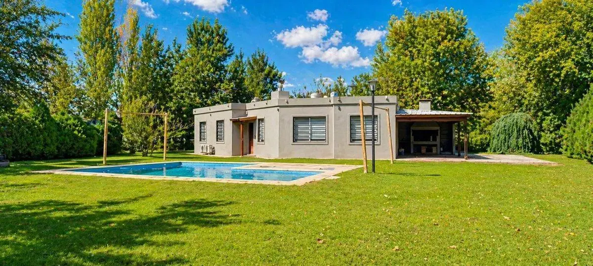 VENTA CASA 3 AMB SOBRE LOTE 2400 MTS-CHASCOMÚS 4
