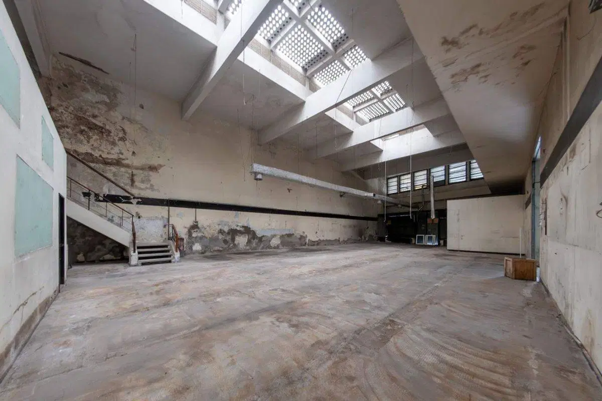 VENTA GALPON  (1084 m2) -DEPOSITO-LOCAL COMERCIAL 8
