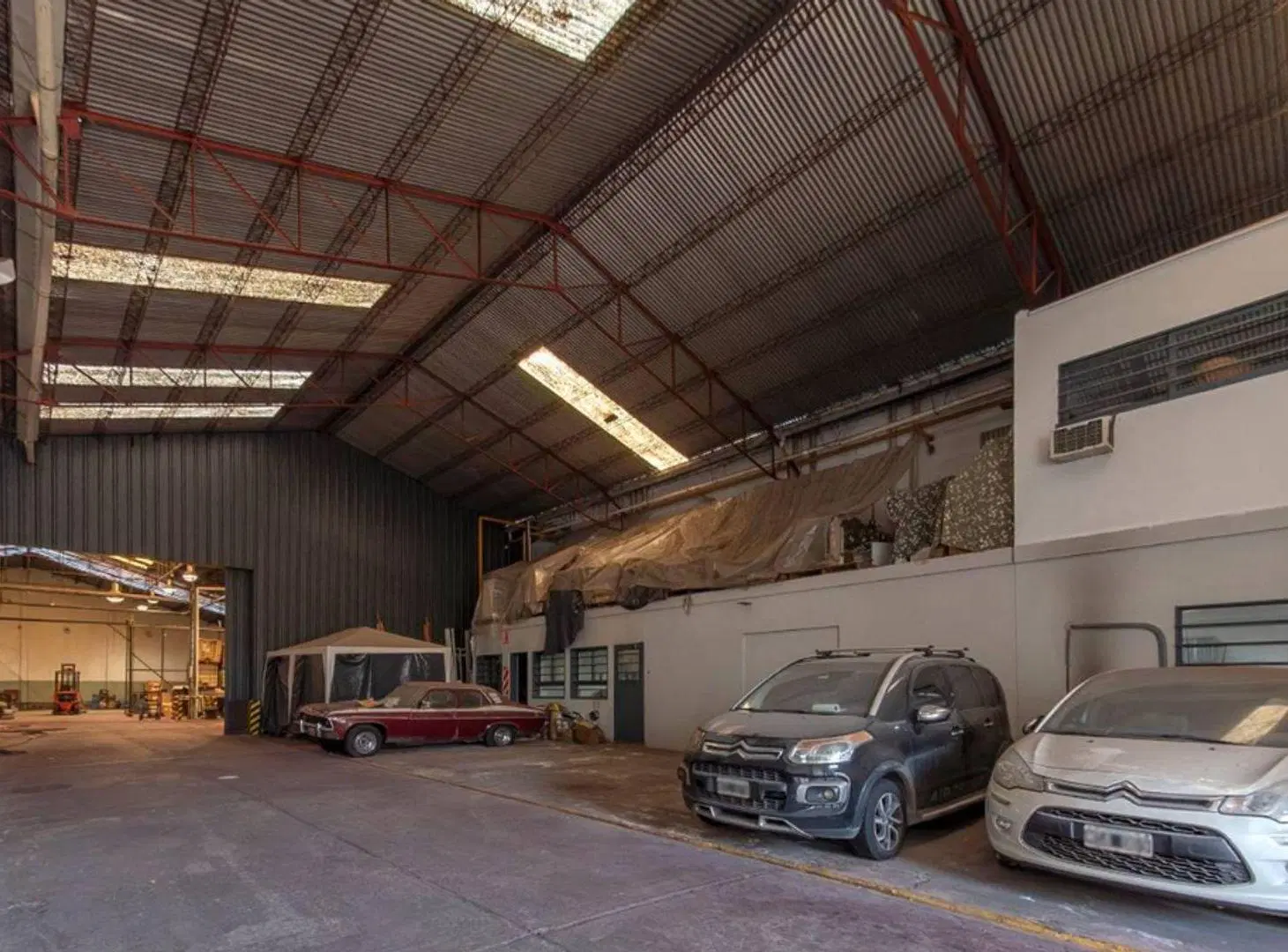 Venta Galpón 1.220m² S/Columnas 9m de alt. - Lanús 5