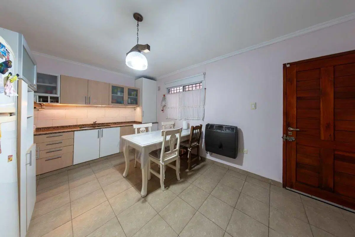 VENTA CASA 168 M2-A.CREDITO-R. DE ESCALADA- LANUS 8