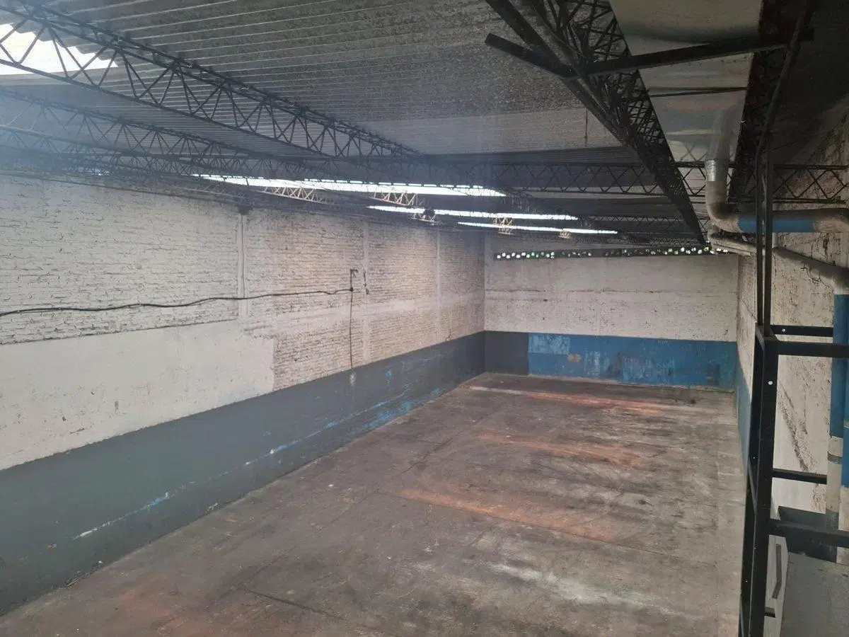 ALQUILER DEPÓSITO 350 MTS. - LANUS OESTE 4