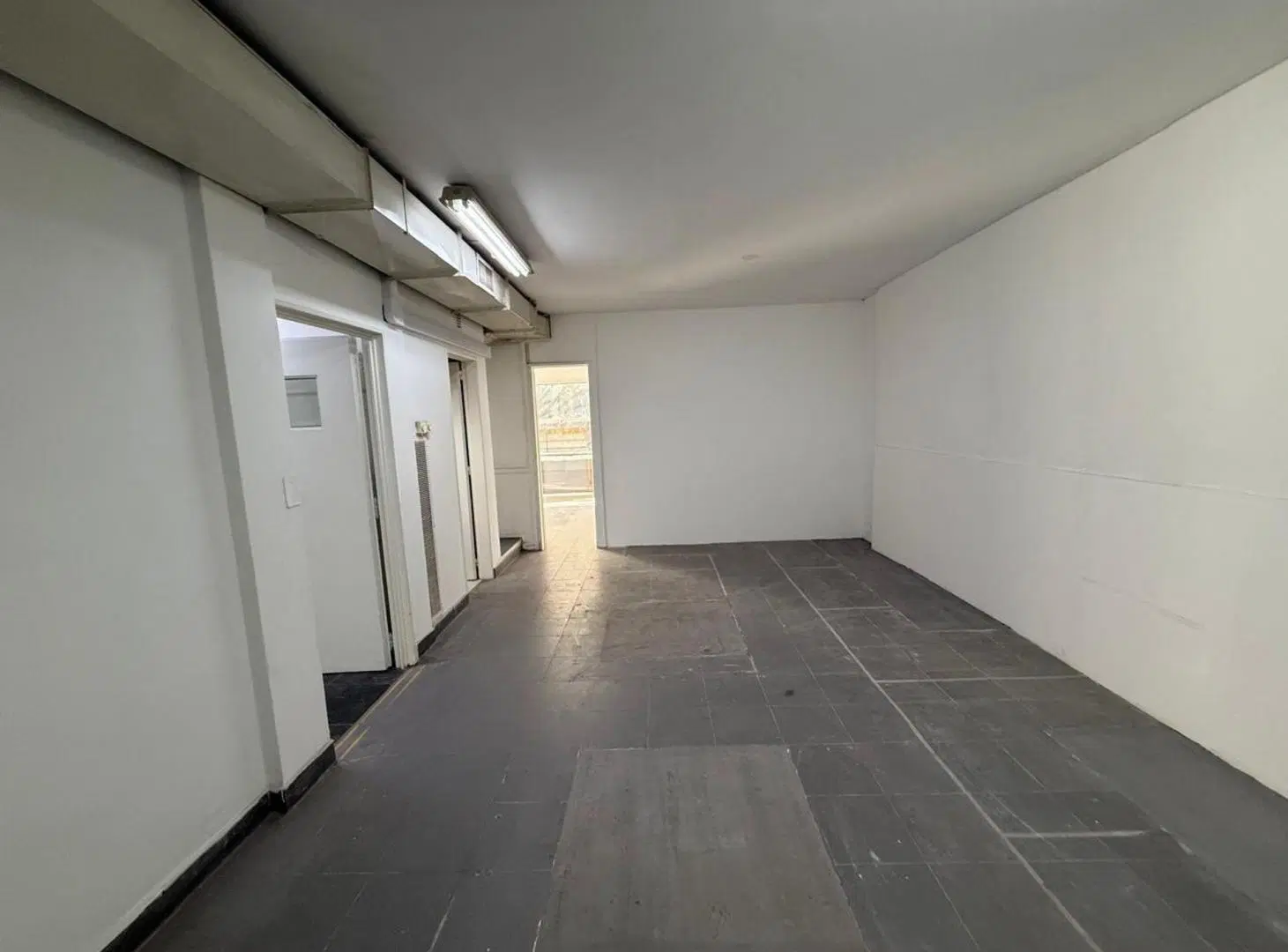 ALQUILER LOCAL CON OFICINAS - BALVANERA 8