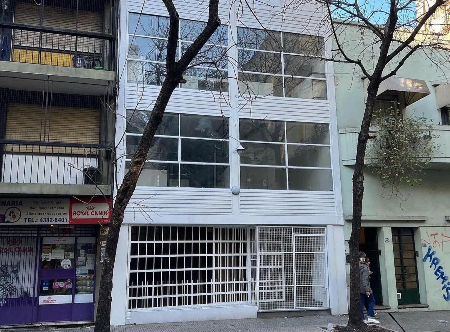 ALQUILER LOCAL CON OFICINAS - BALVANERA 5