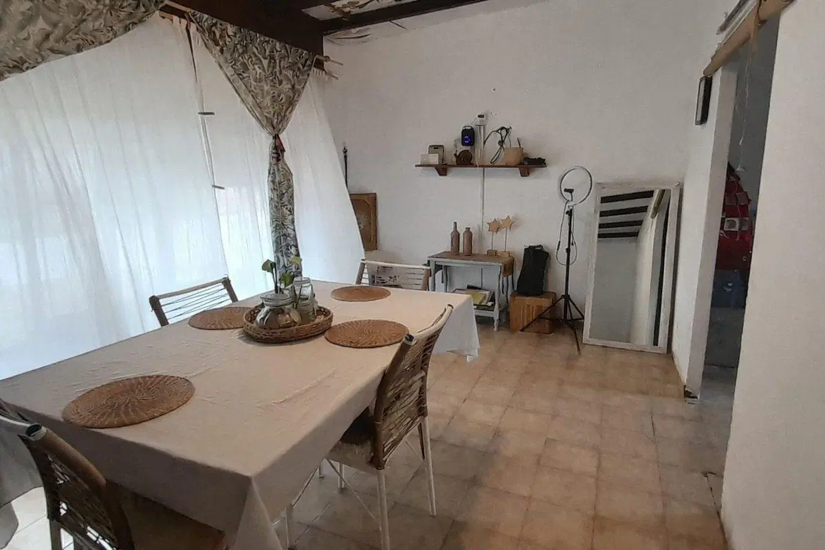 VENTA-CASA 4 AMB-C/PARQUE Y GARAJE-CHASCOMÚS 3