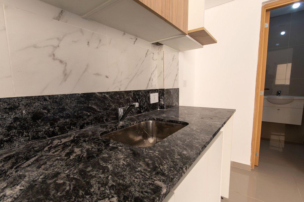 Foto de VENTA MONOAMBIENTE IMPECABLE VALENTIN ALSINA, imagen 2