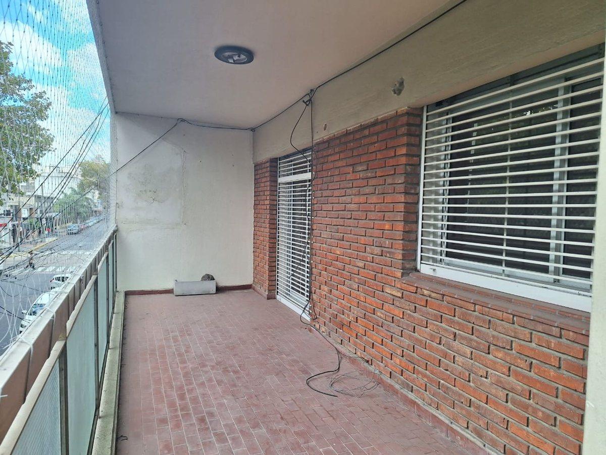Foto de PISO DE 4 AMBIENTES C/ DEP. COCH. PATIO Y BAULERA, imagen 4