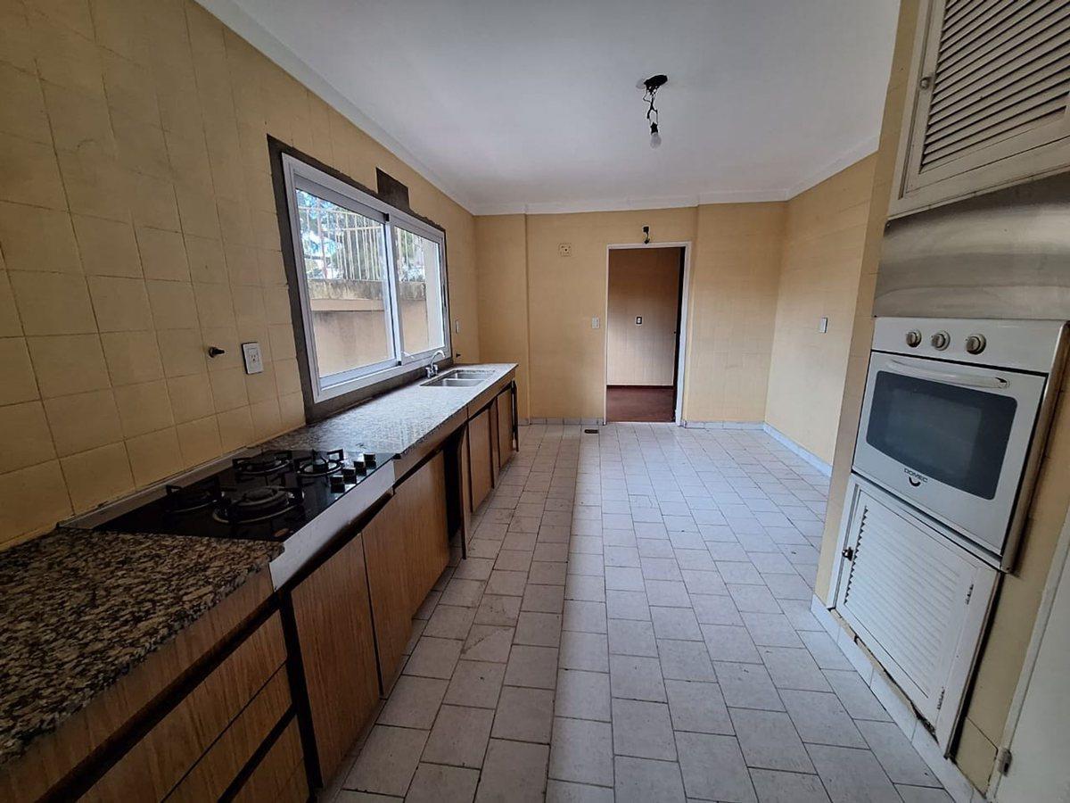 Foto de PISO DE 4 AMBIENTES C/ DEP. COCH. PATIO Y BAULERA, imagen 5