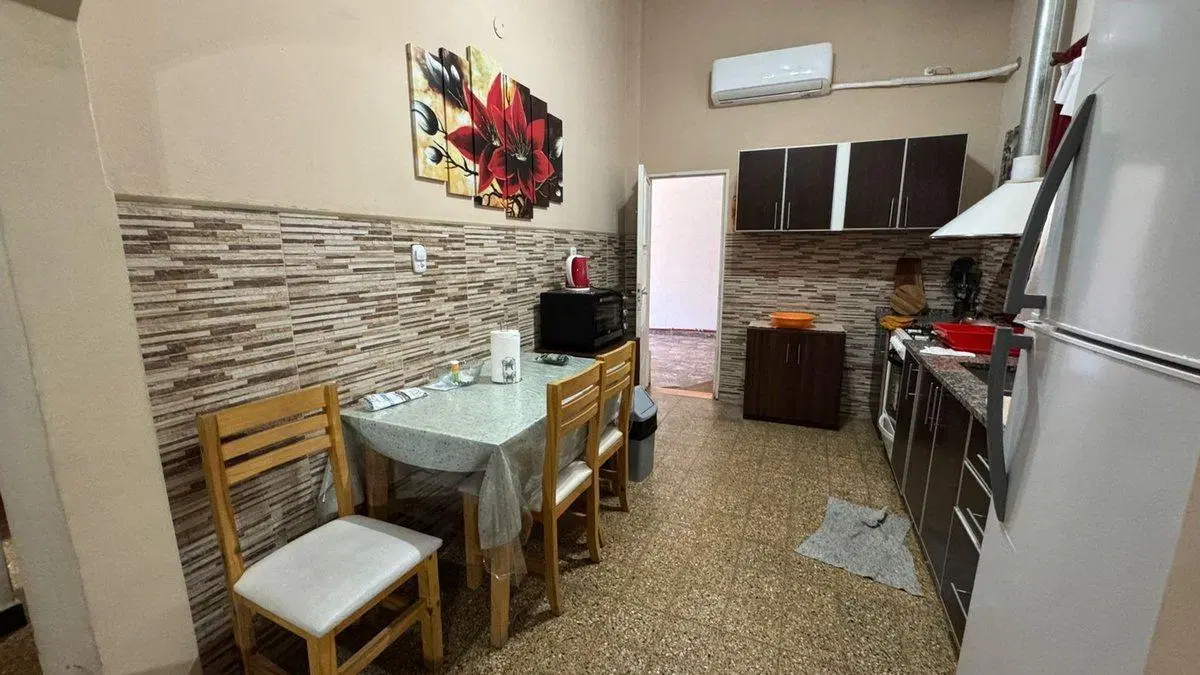 VENTA DOS CASAS CON LOTE PROPIO - LOMAS DE ZAMORA 4