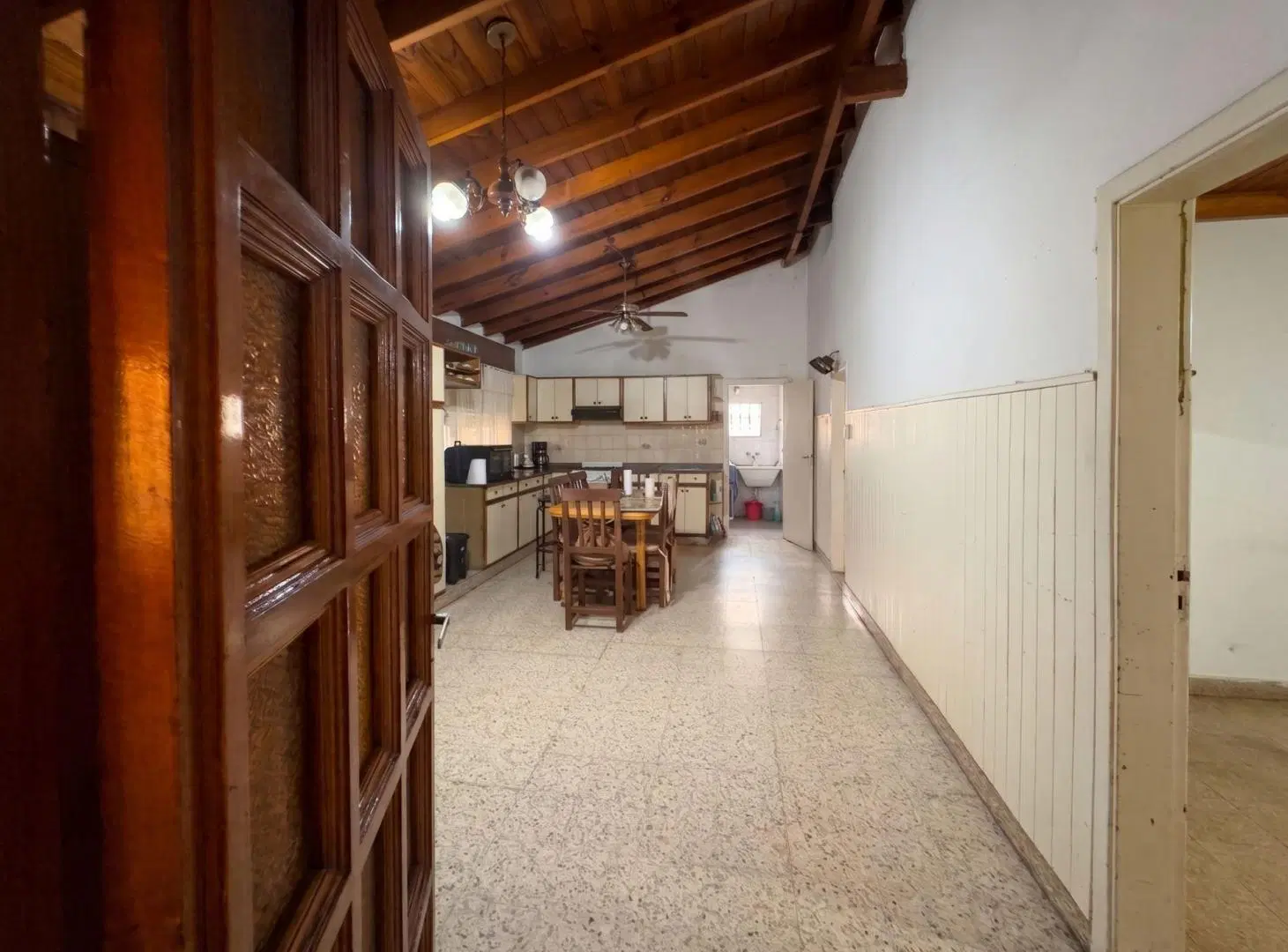 CASA 4 AMBIENTES COCHERA Y PATIO - ACEPTA PERMUTA 3