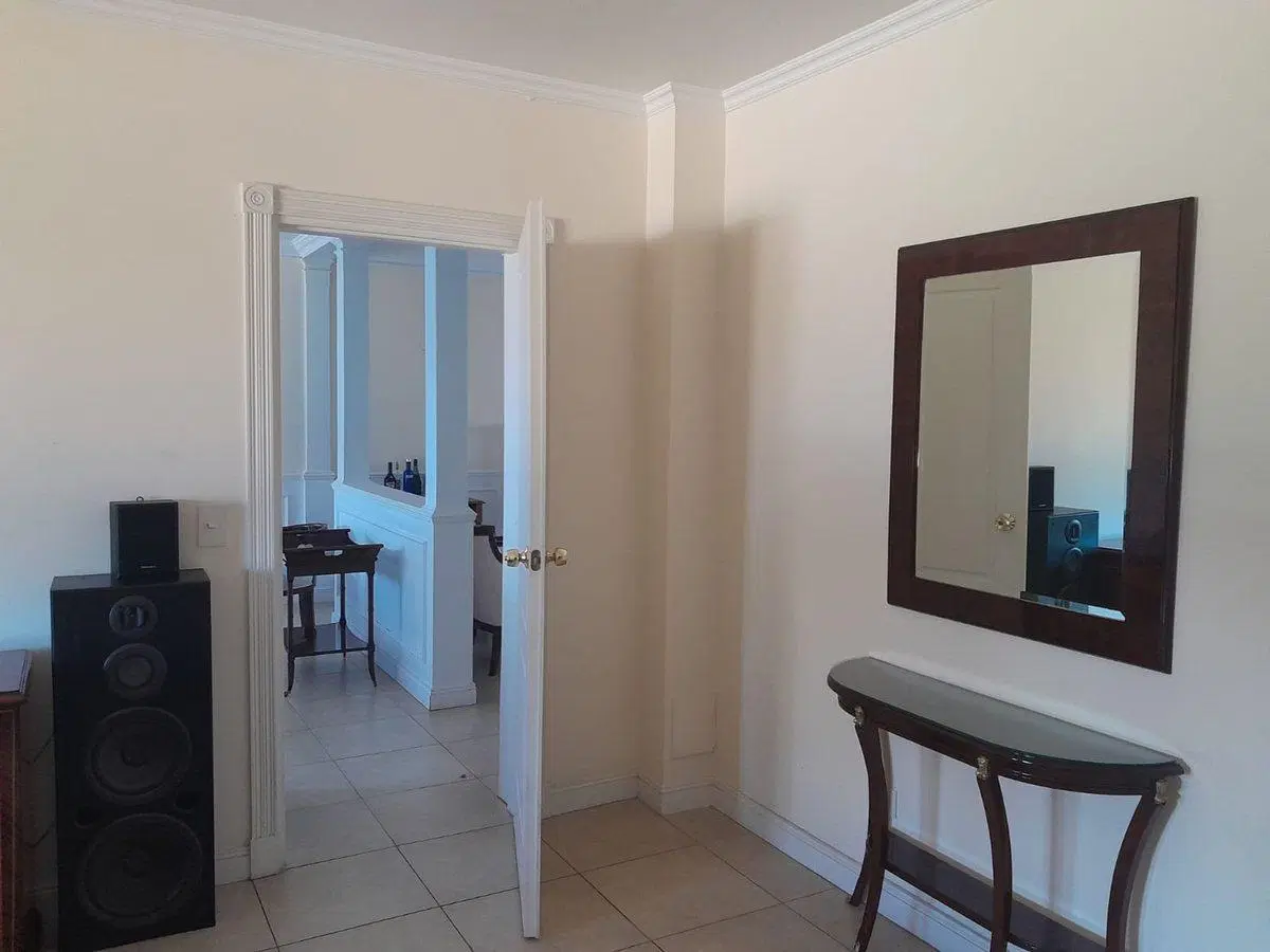 VENTA CASA 5 AMB. CON PILETA - PILAR GOLF 8