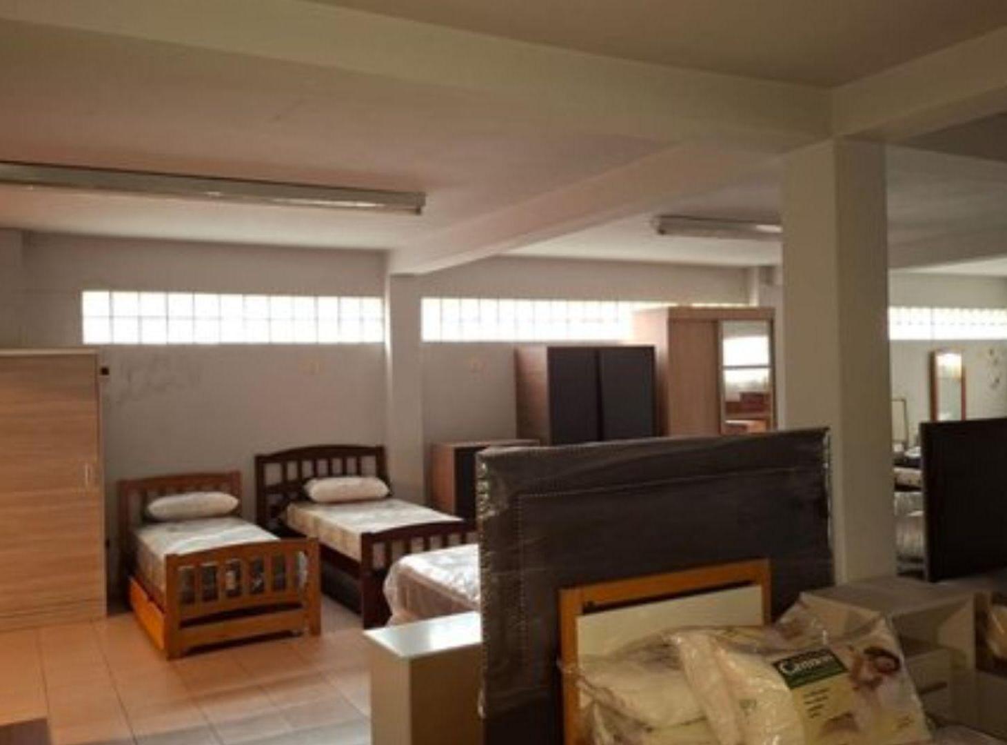 Foto de Venta Local c/Depósito y Depto 850m² cub. - Lanús, imagen 2