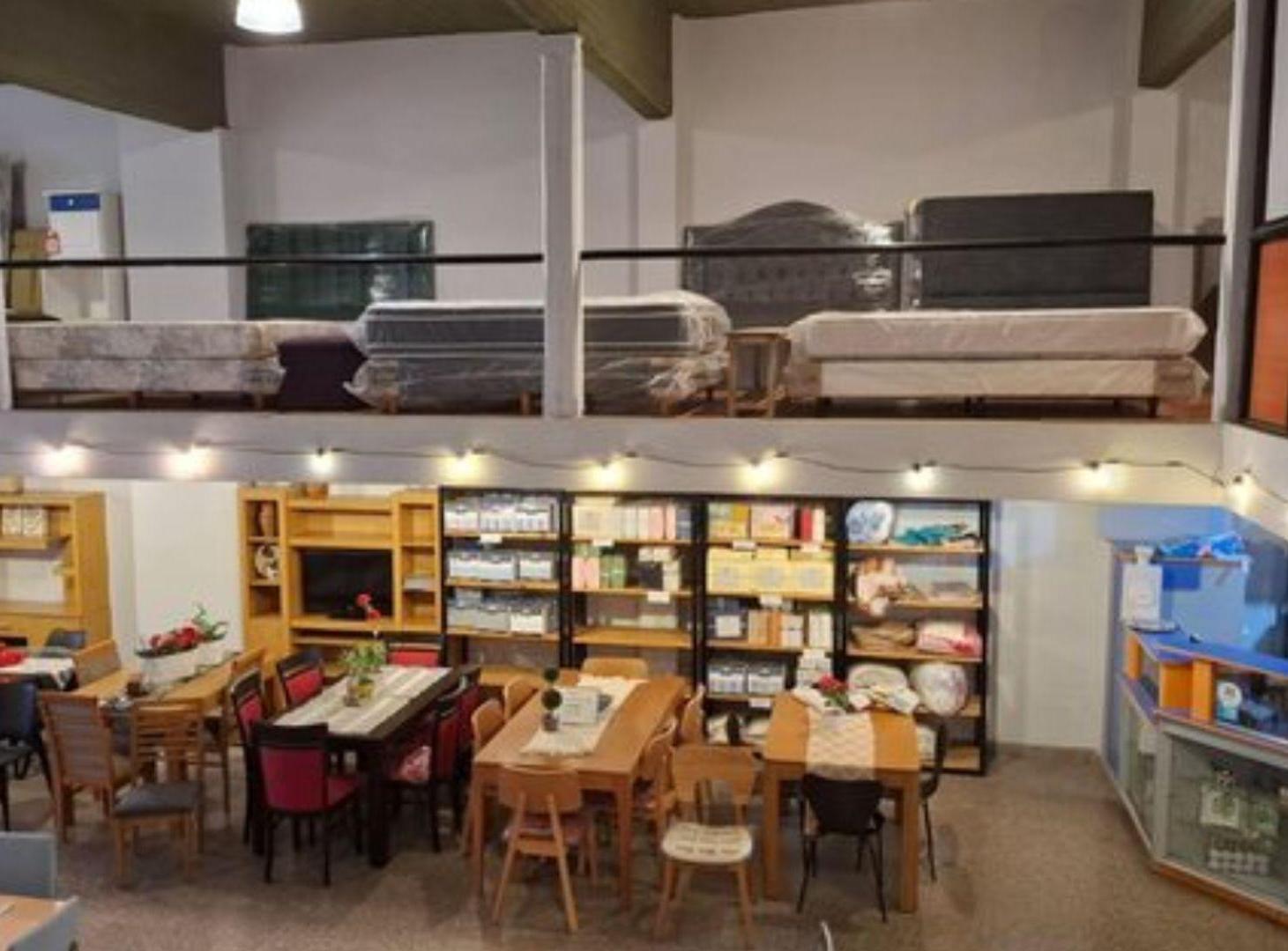 Foto de Venta Local c/Depósito y Depto 850m² cub. - Lanús, imagen 3