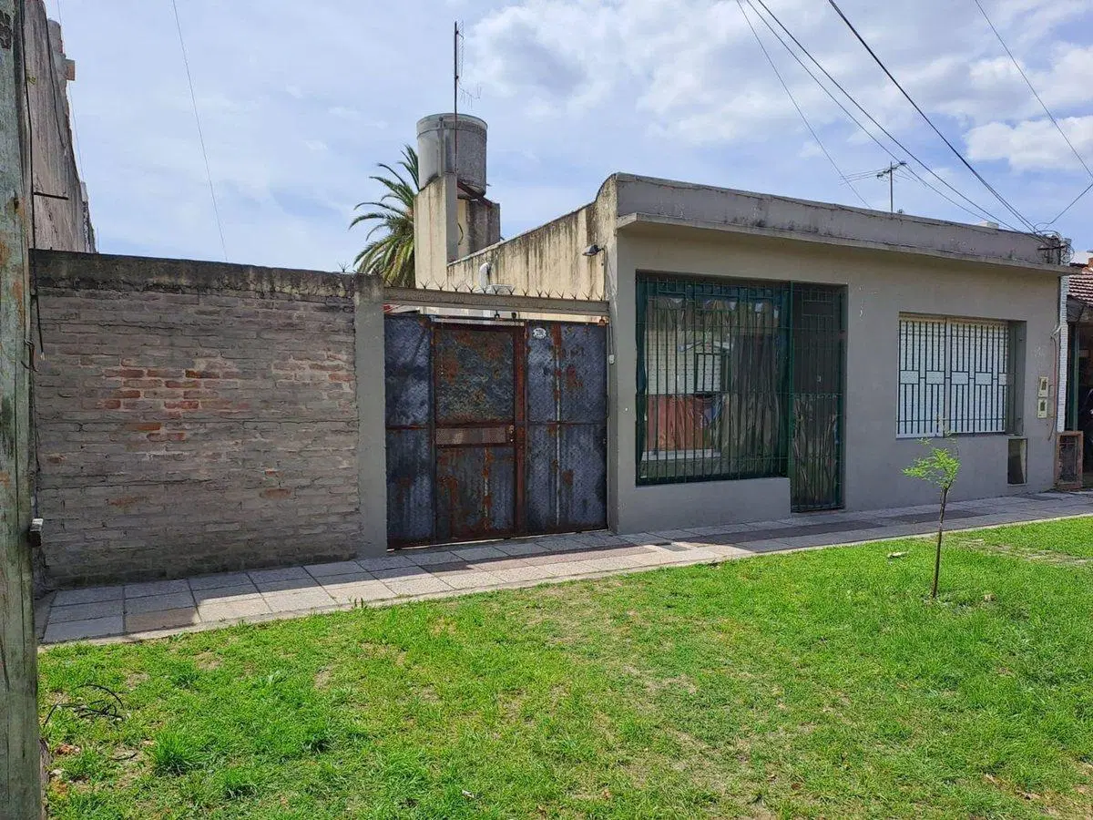 VENTA LOTE DE 320 Mts totales  – LANÚS ESTE 2