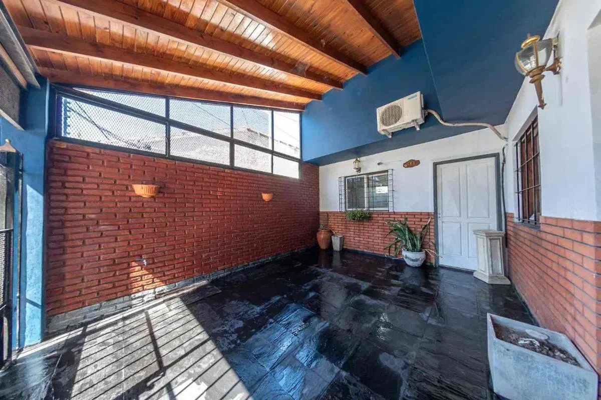 VENTA PH 5 AMB AL FRENTE CON PATIO Y COCHERA 2