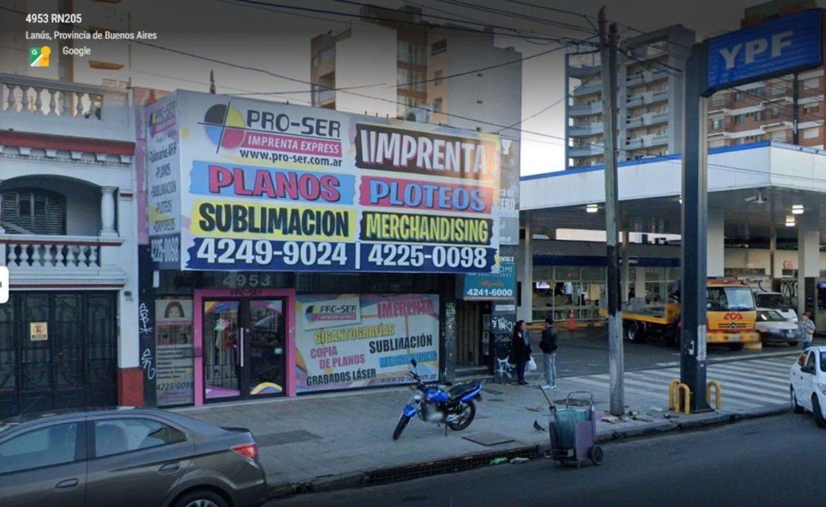 Foto de VENTA LOCAL SOBRE AVENIDA - LANÚS - A MTS ESTACIÓN, imagen 2